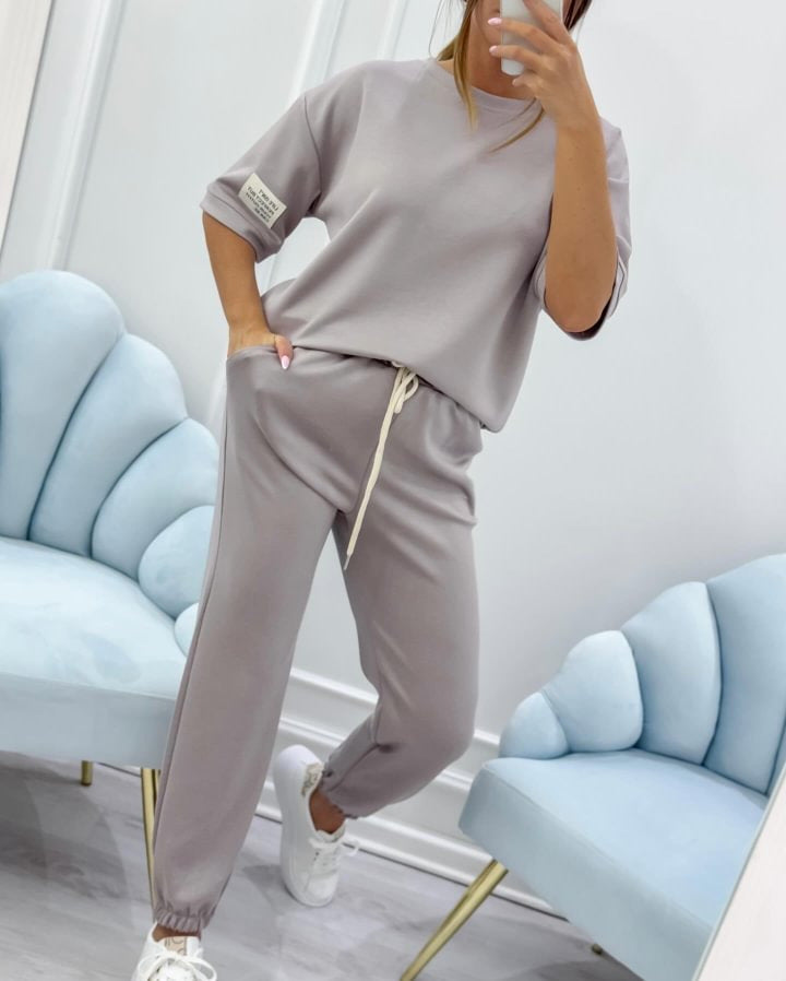 ⏳ Ofertă limitată în timp! ⏰ Set casual pentru femei, compus din un top uni și pantaloni