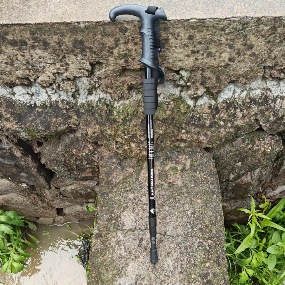Băț de trekking reglabil din aliaj de aluminiu: durabil, cu absorbție a șocurilor și ușor.