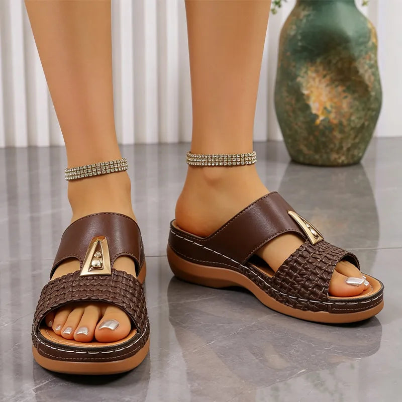 Saboți de Vară din Piele Naturală cu Platformă și Suport Plantar: Design Peep-Toe și Ornament Metalic, Mărimi 36-43