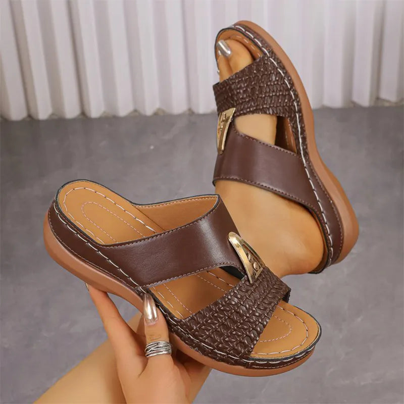 Saboți de Vară din Piele Naturală cu Platformă și Suport Plantar: Design Peep-Toe și Ornament Metalic, Mărimi 36-43