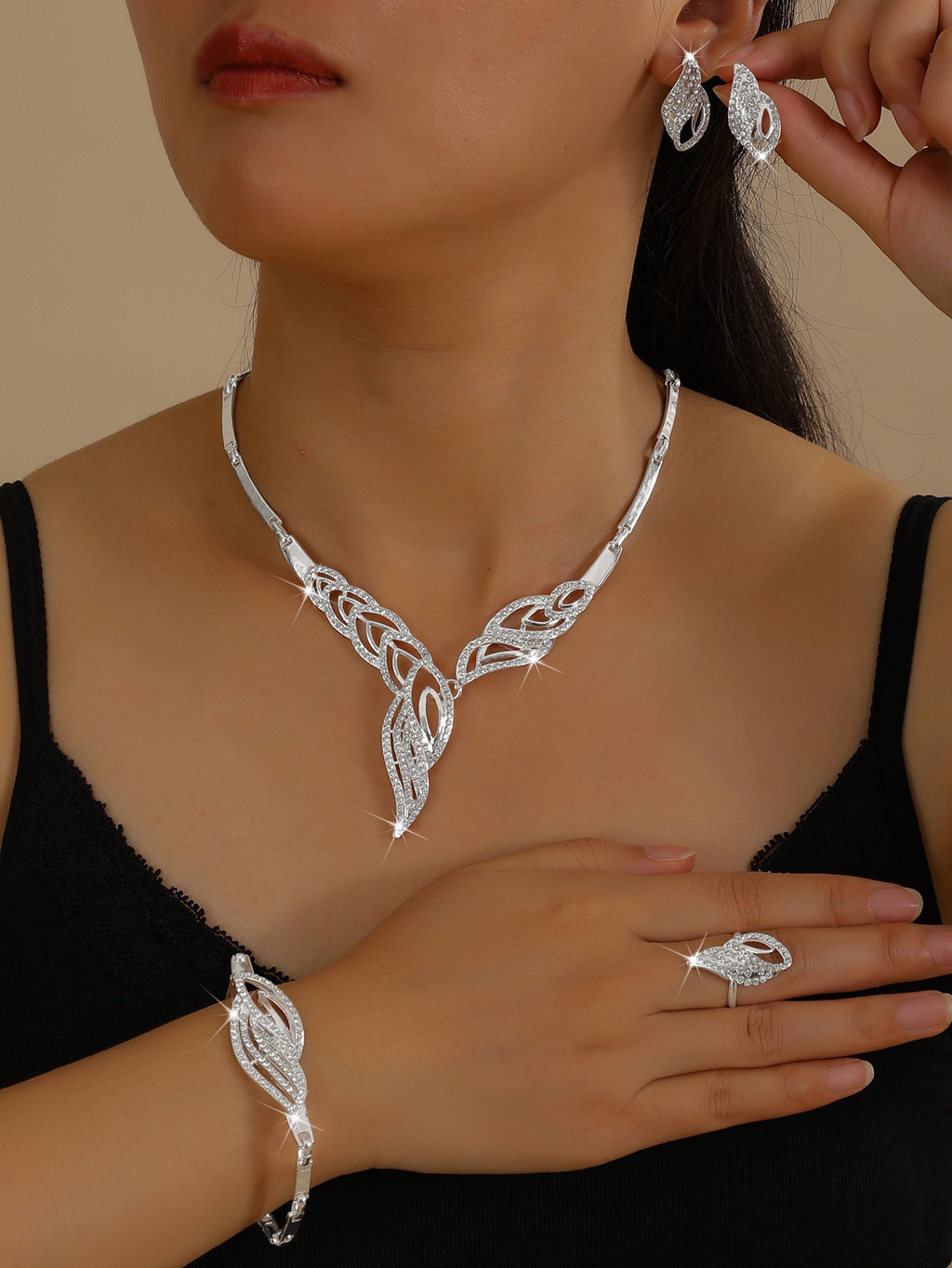 【Inel + Brățară + Cercei + Colier】Set de bijuterii în stil boho, creativ și unic, în stil minimalist.