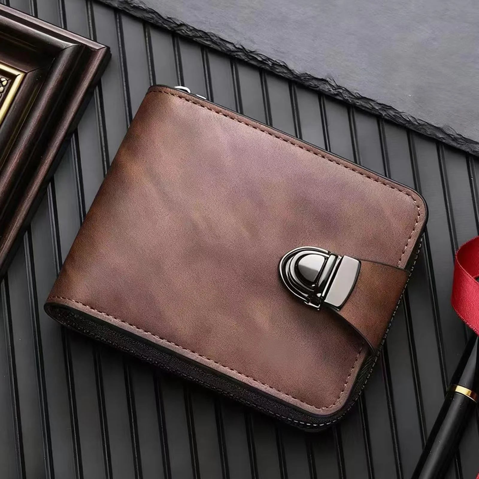 Portofel din Piele Naturală pentru Bărbați: Design Retro cu Fermoar, Compartiment Carduri și Protecție RFID